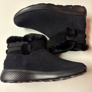 Skechers On-the-GO City Water Repellent Suede Boots - Size: 8 Wide - NIB